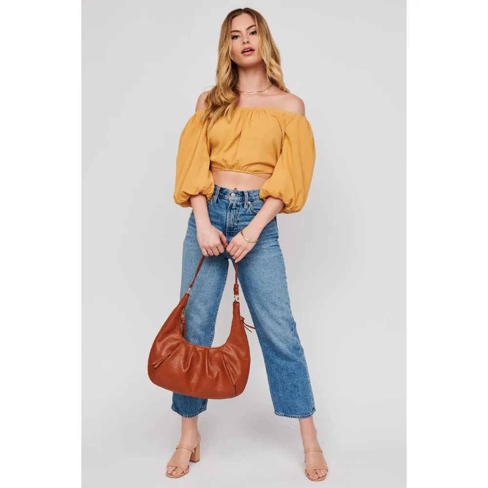 Leora Hobo