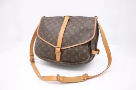 Louis Vuitton Saumur 35 in Monogram Canvas