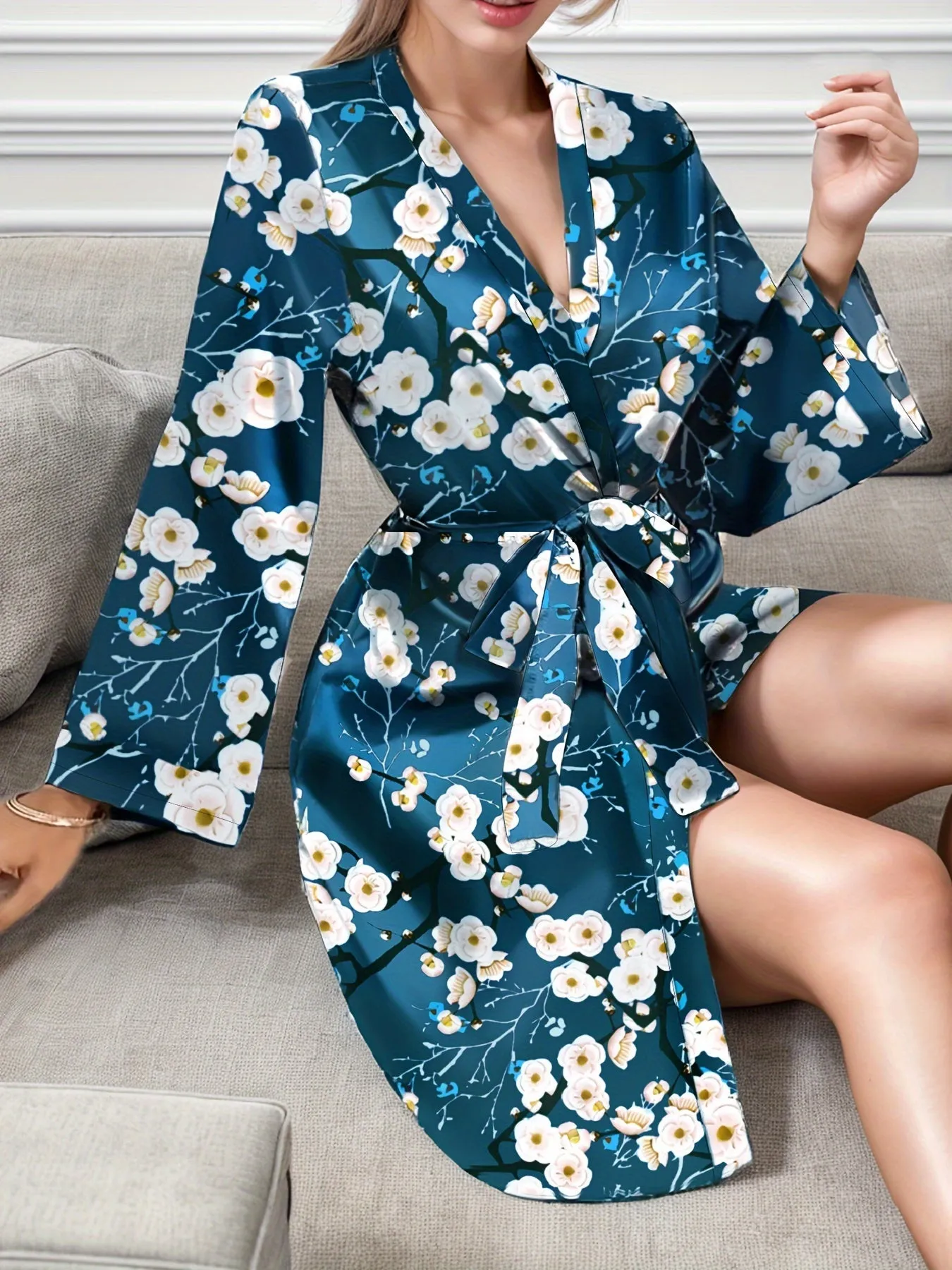 Luxurious Satin Long Sleeve Kimono Robe for Women - Floral Print V-Neck Loungewear with Belt, Soft and Cozy Casual Bathrobe for Autumn, Perfect for Relaxation and Leisure Activities