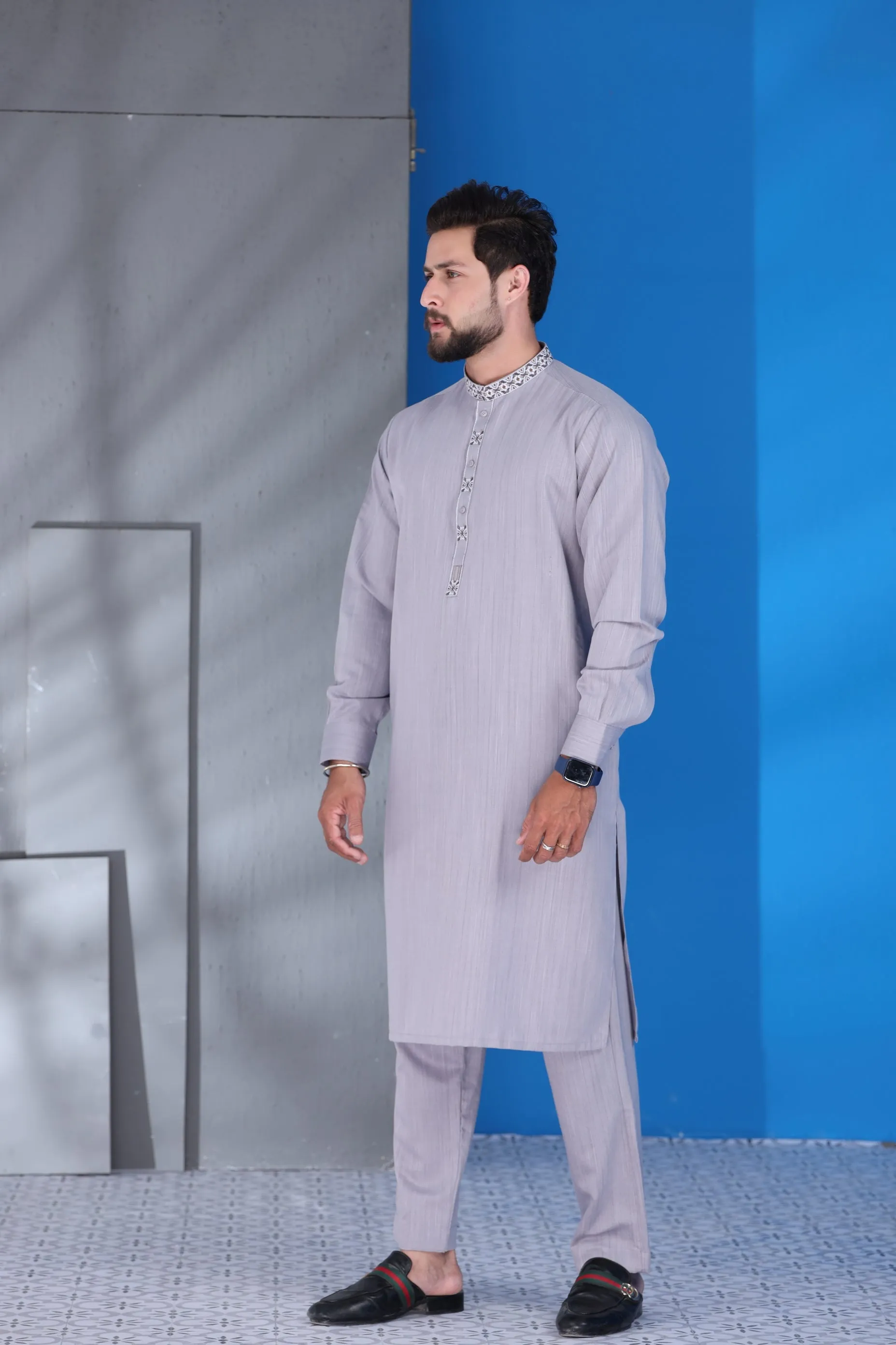 Mens Suits - 05042202