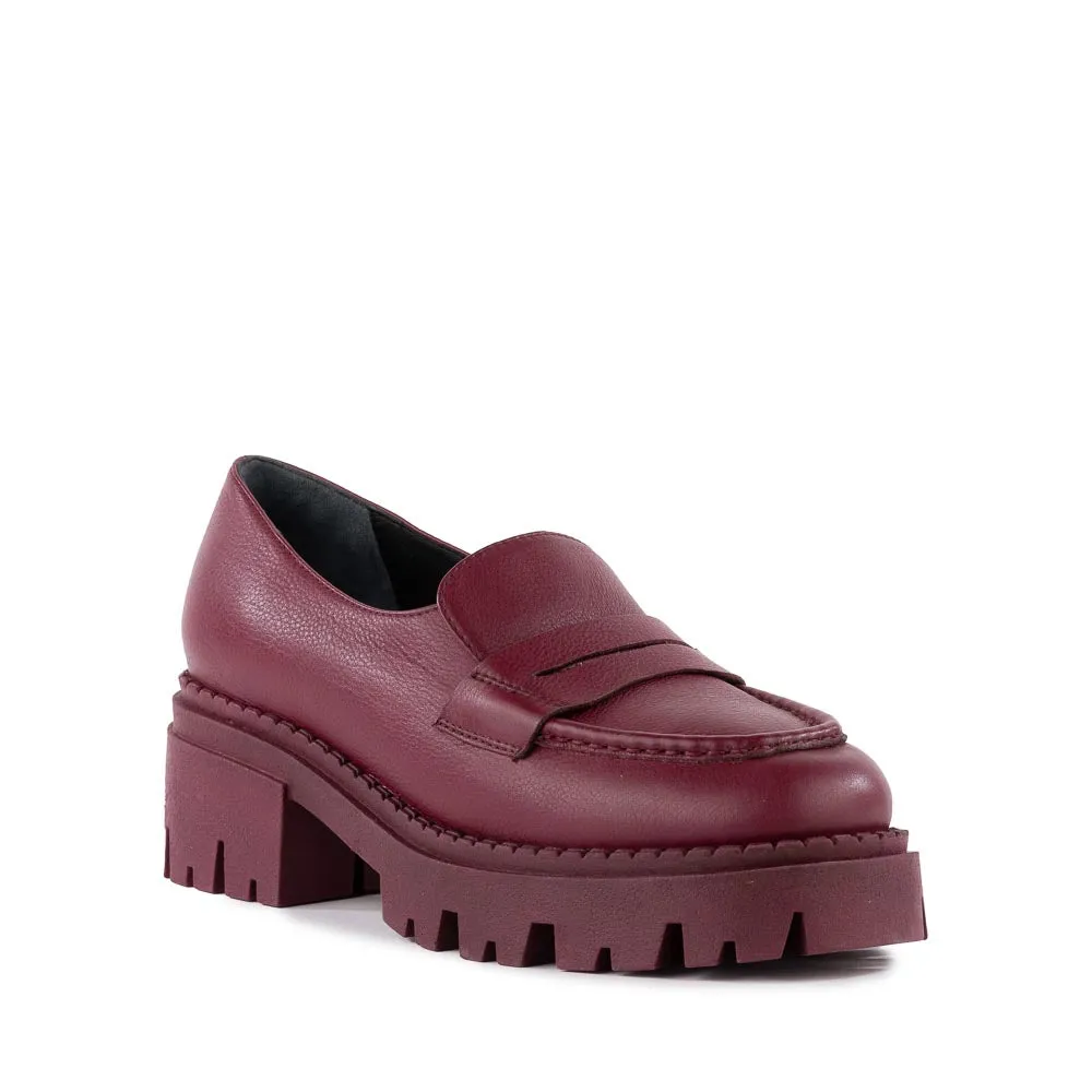 Meridian Loafer in Wine leather