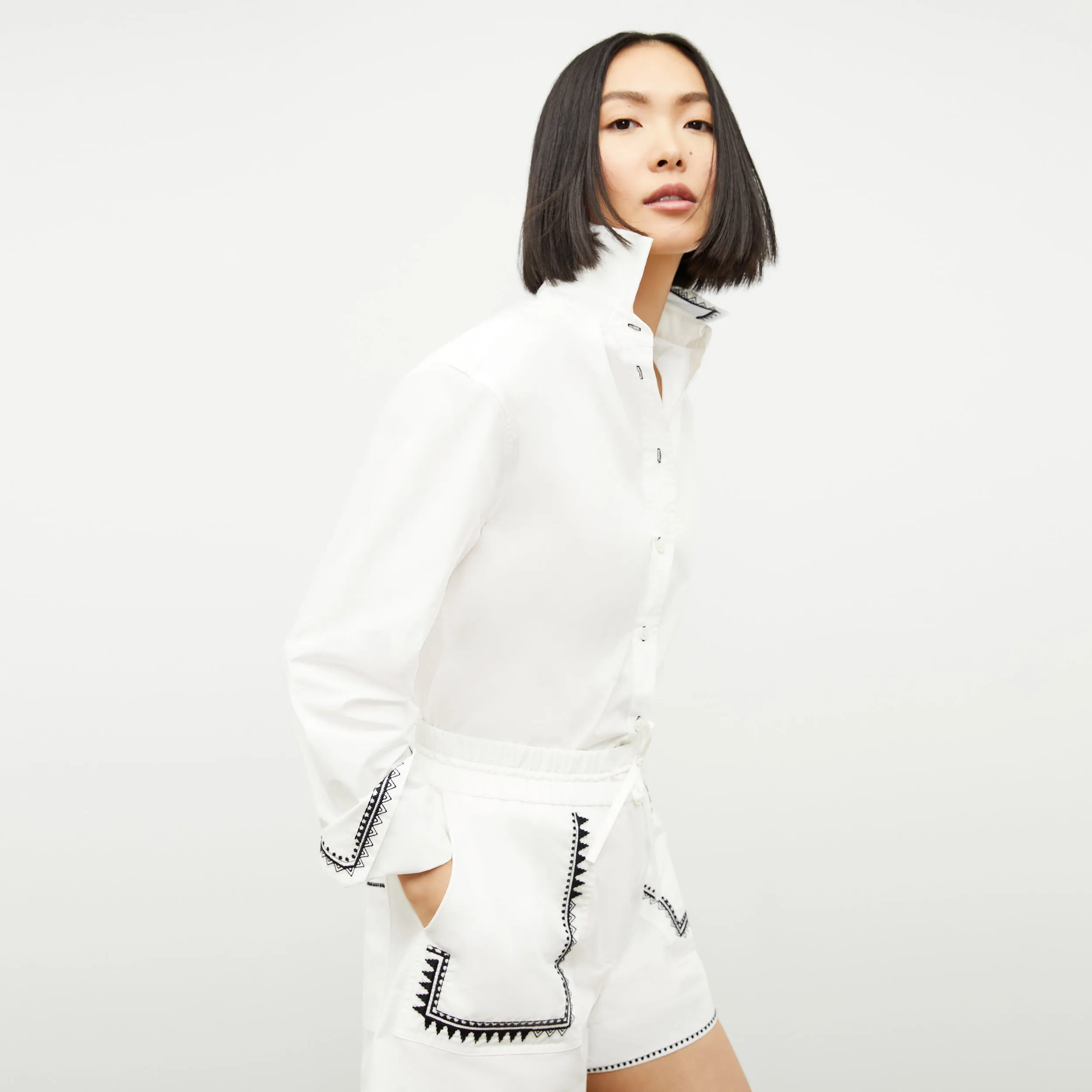 Mila Button-Down - Poplin Embroidery :: White