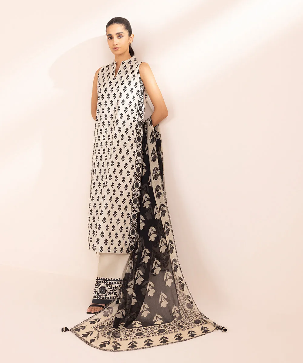 Monochrome '24-3 Piece - Printed Lawn Suit - 00U3Pbw24V46