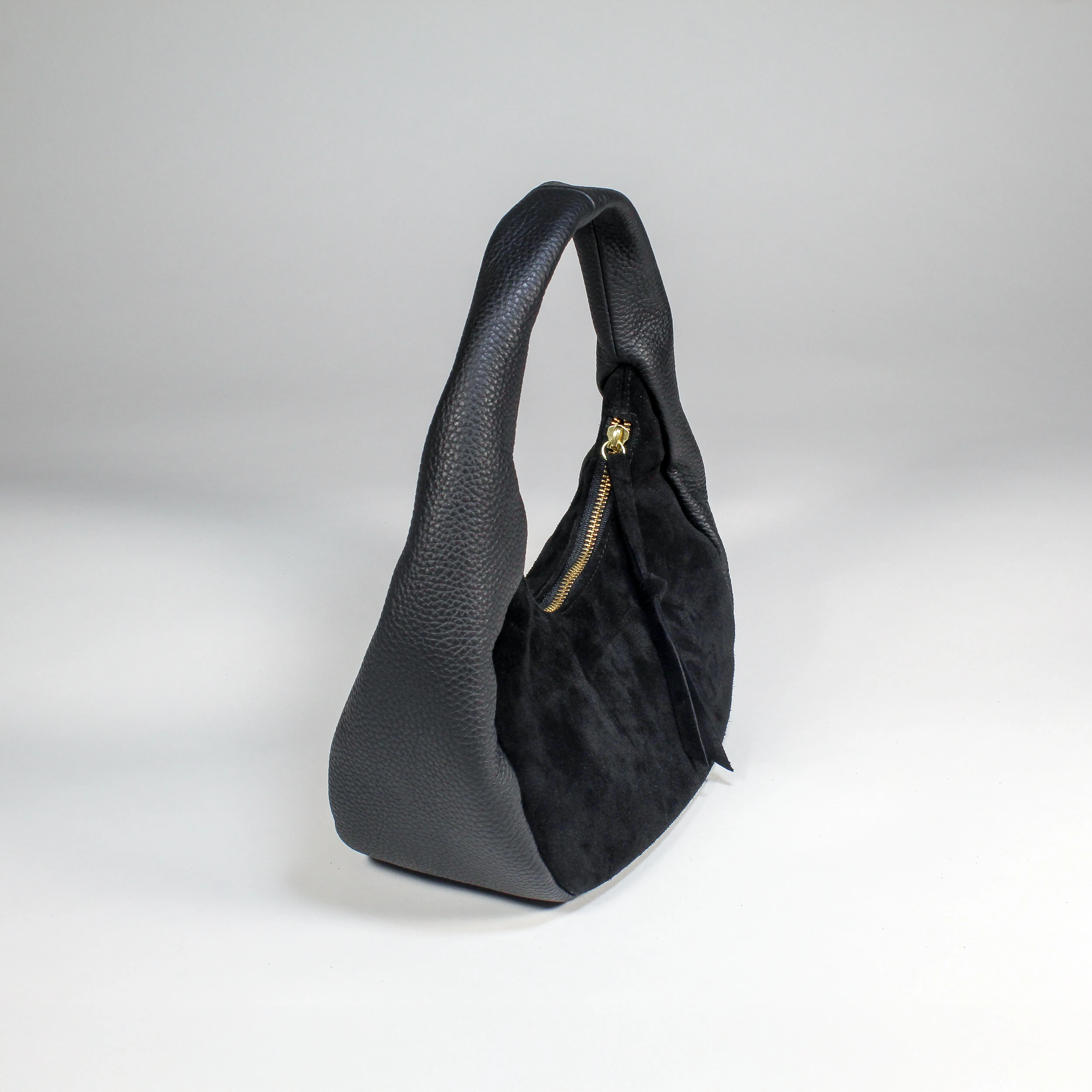 NEW! Bria Baguette in Black by Oliveve Handbags