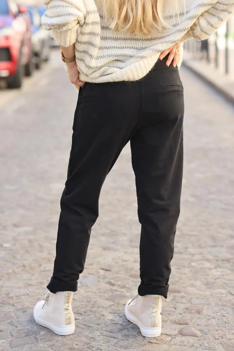 Pantalon de jogging liseré satiné noir