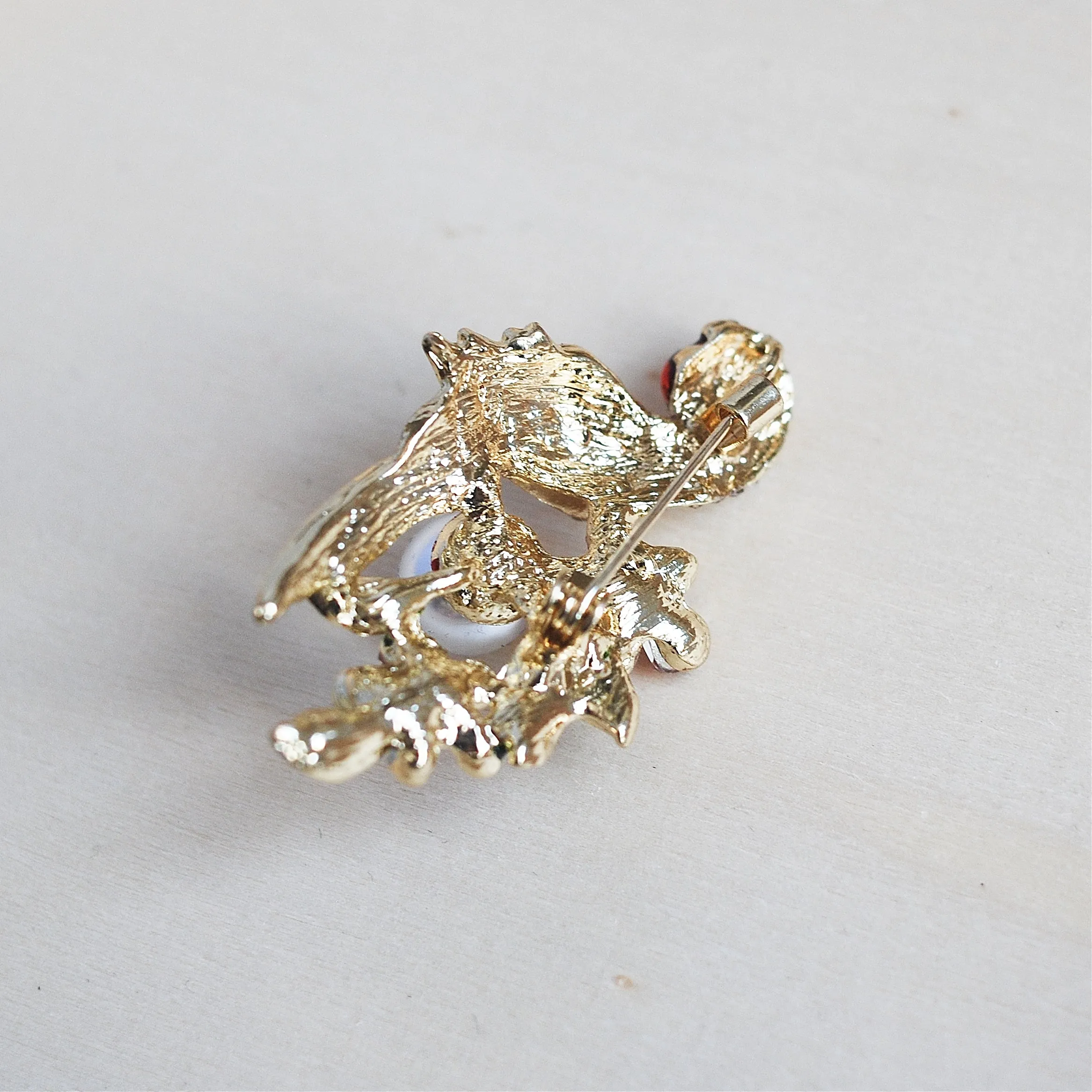 Parrot Brooch with Pearl