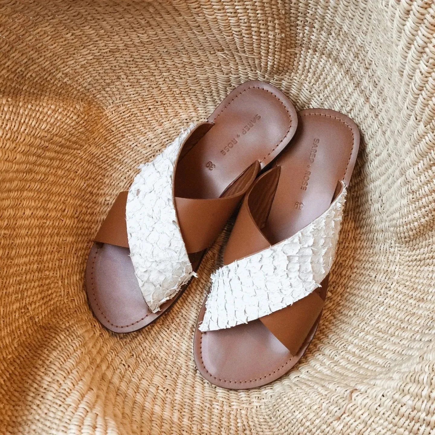 Pike Leather Sandal: Caramel   White