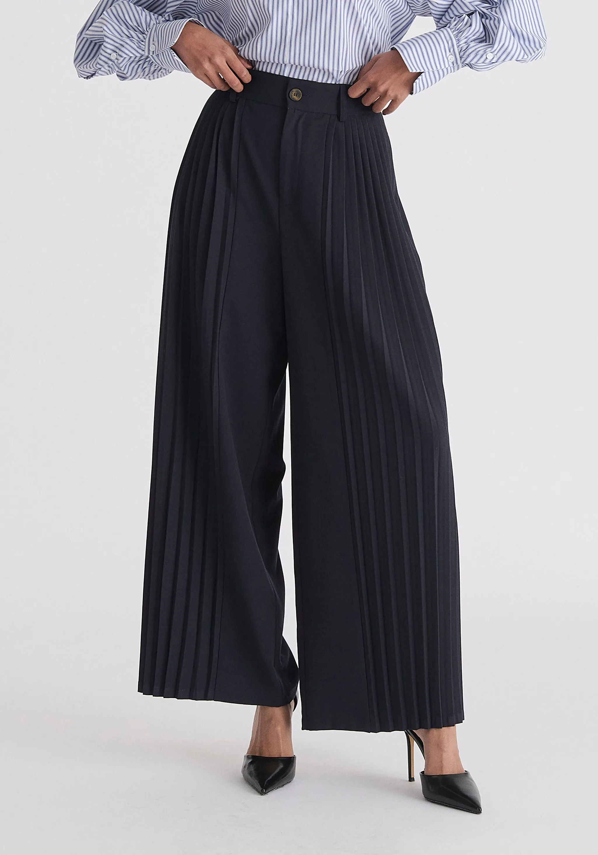 Pleated Wide Leg Trousers