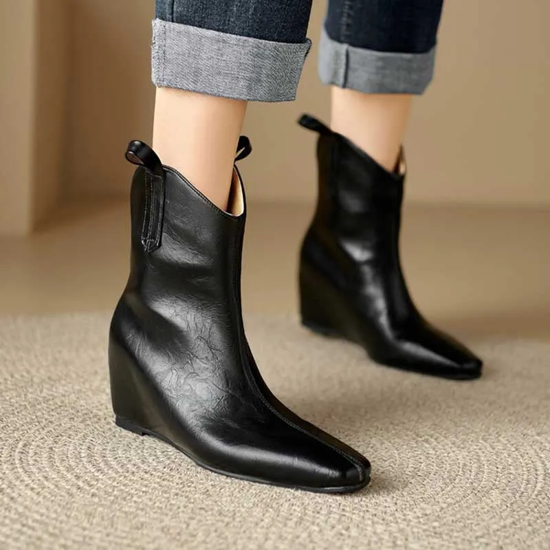 Pointed Wedge Heeled Plus Size Ankle Boots