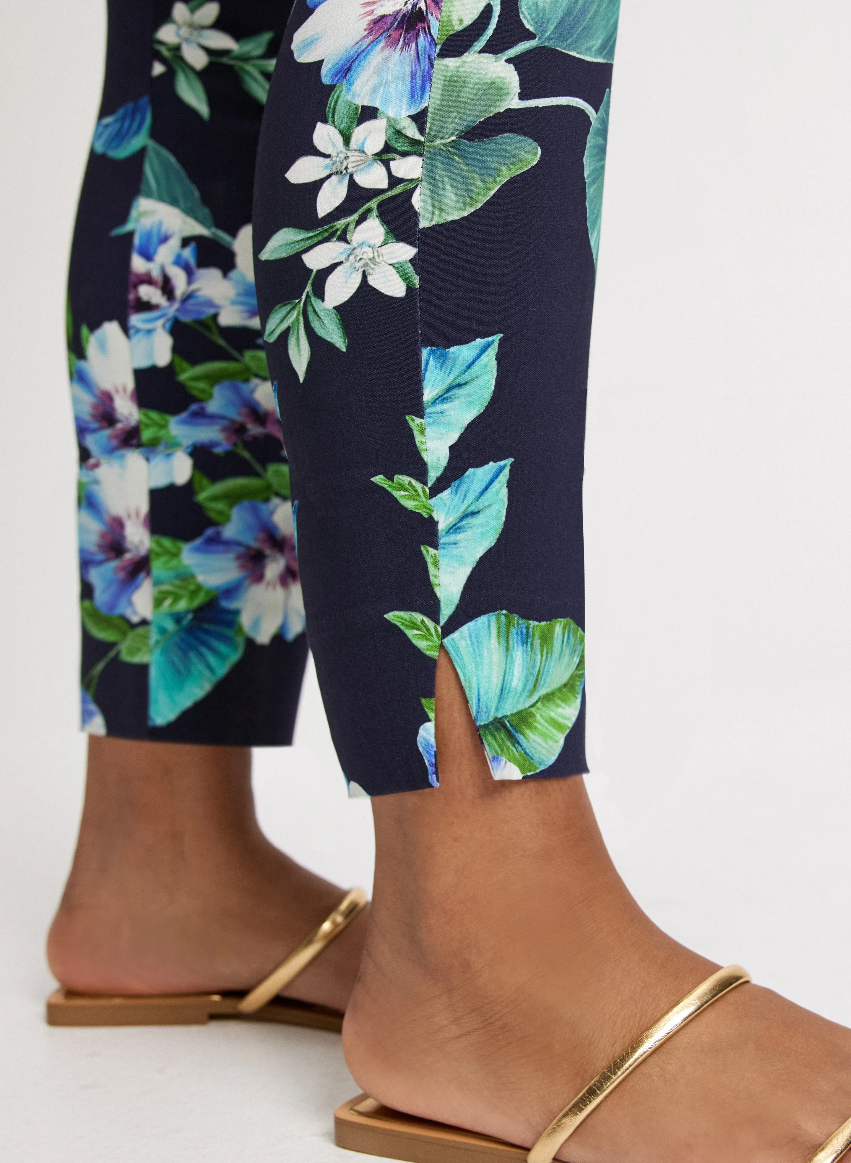 Pull-On Floral Ankle Pants