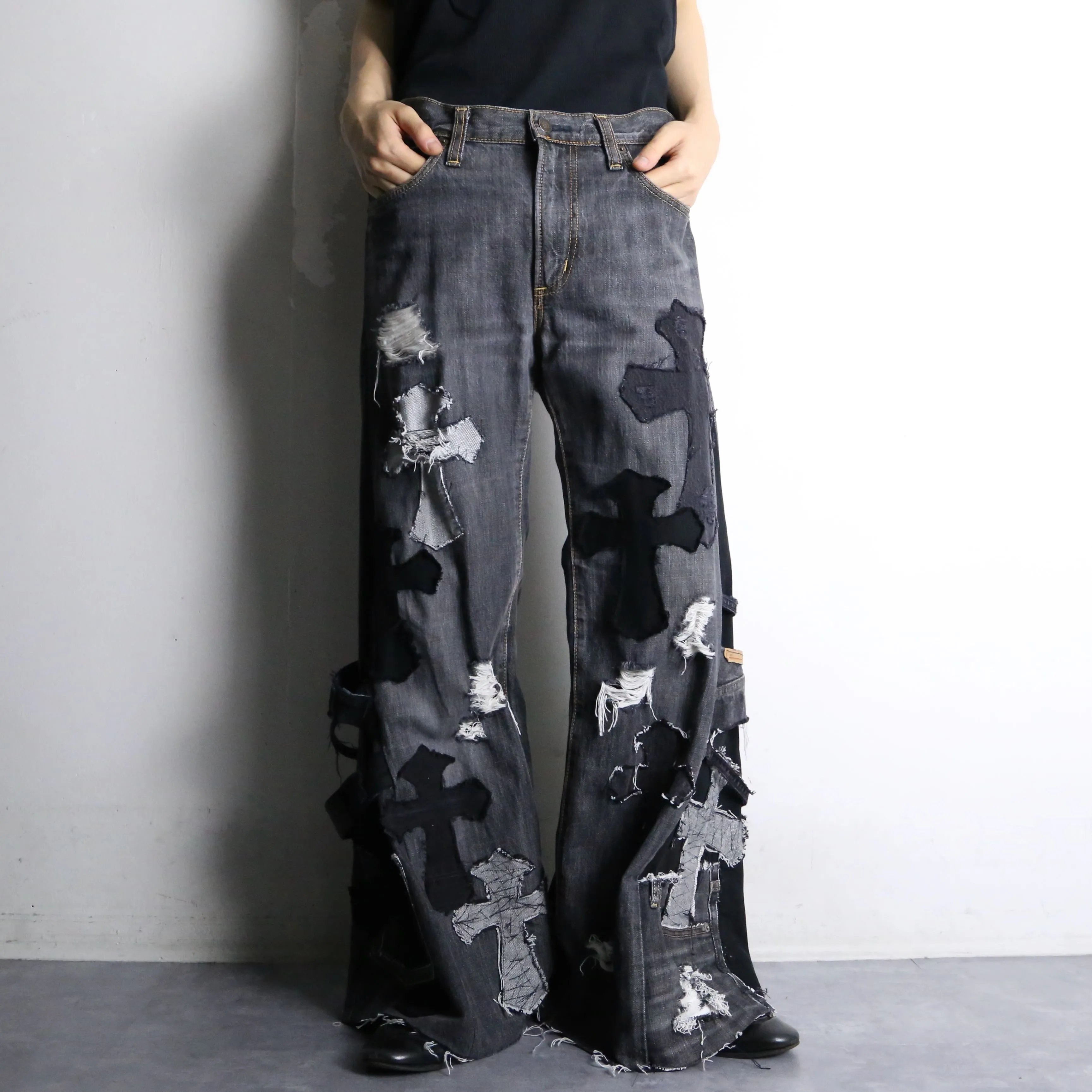 "Re:make" rosary design flare denim