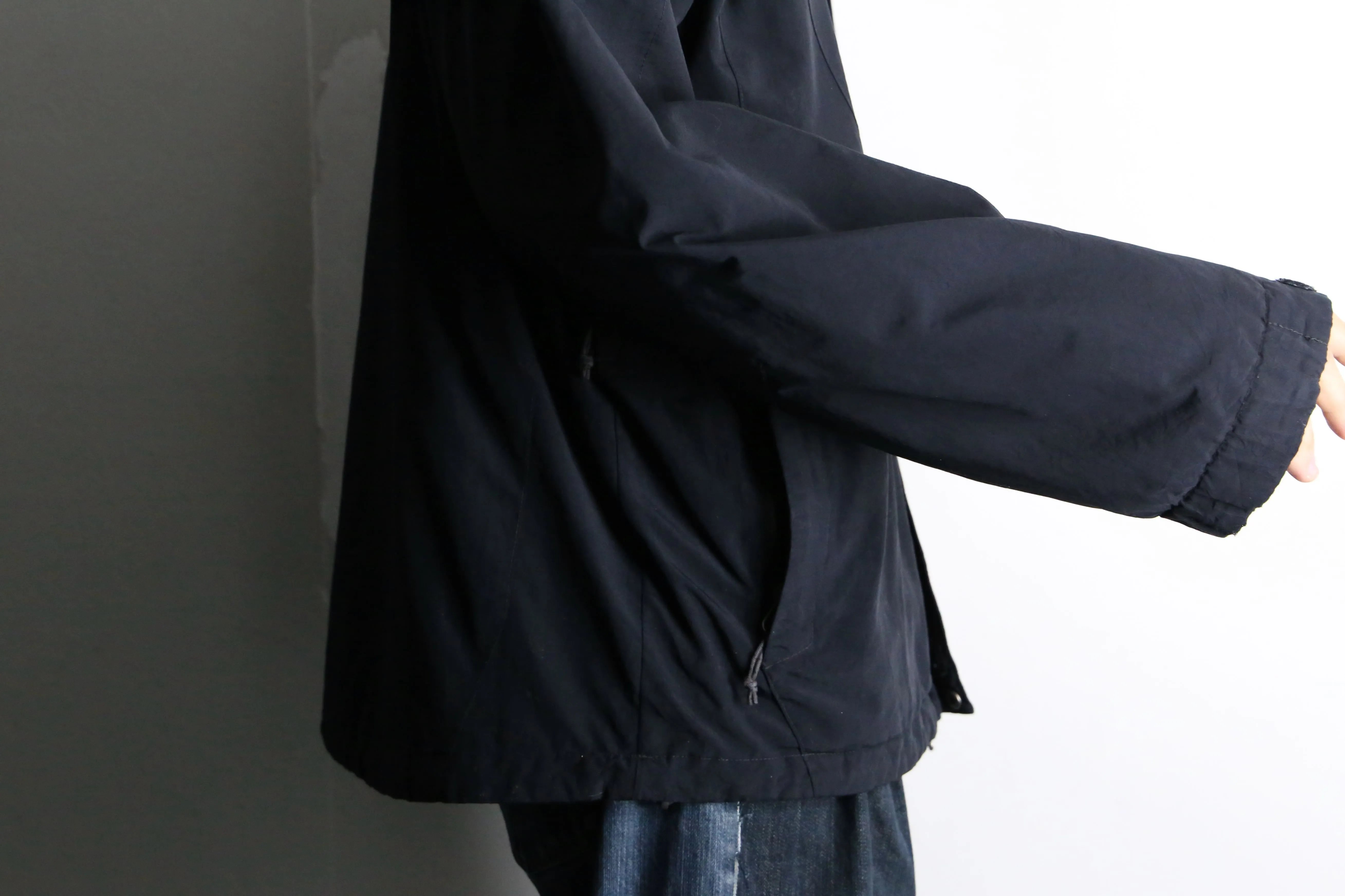 "THE NORTH FACE" black nylon jacket