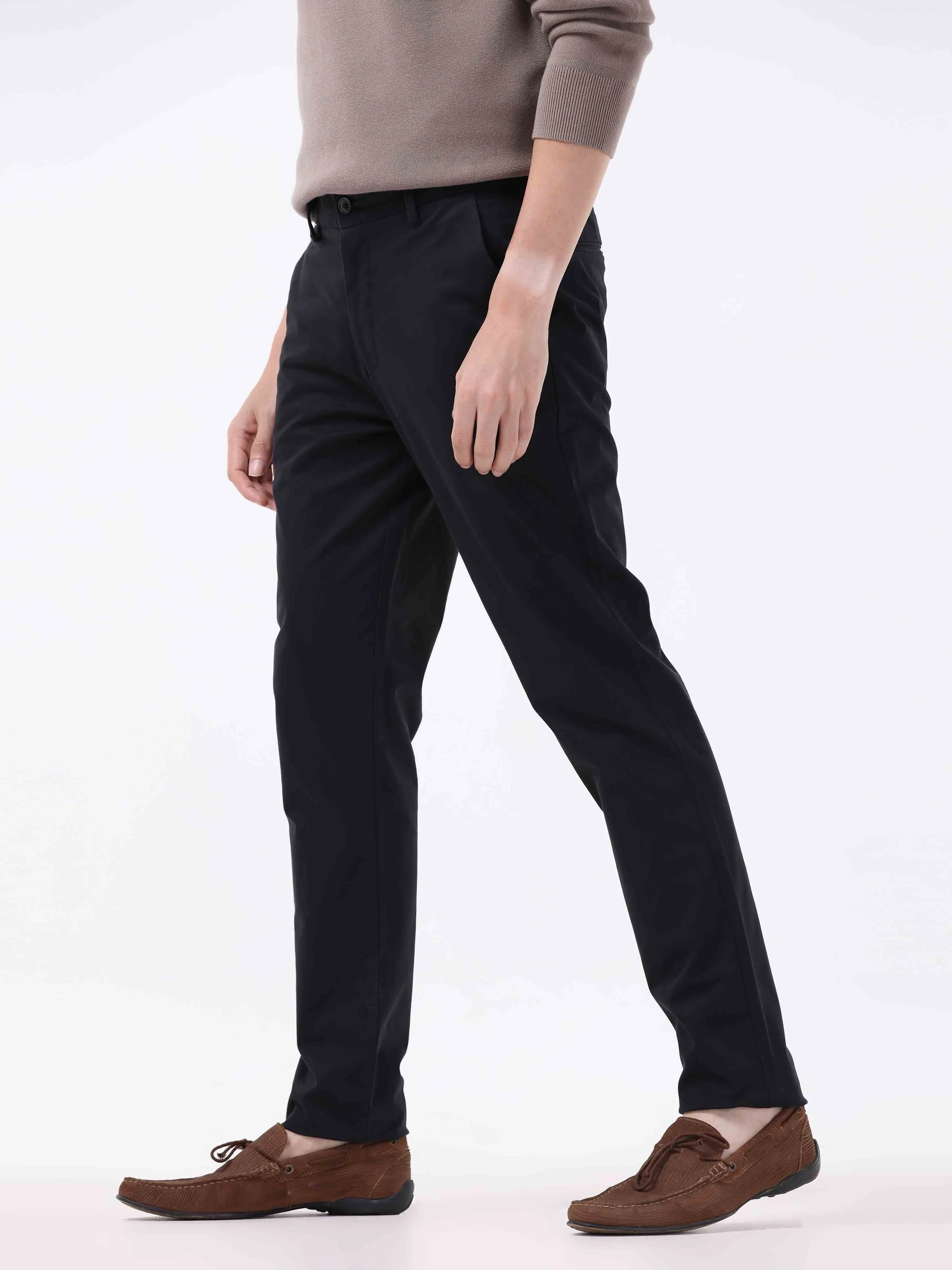 Semi Liquid Statement Black Chino