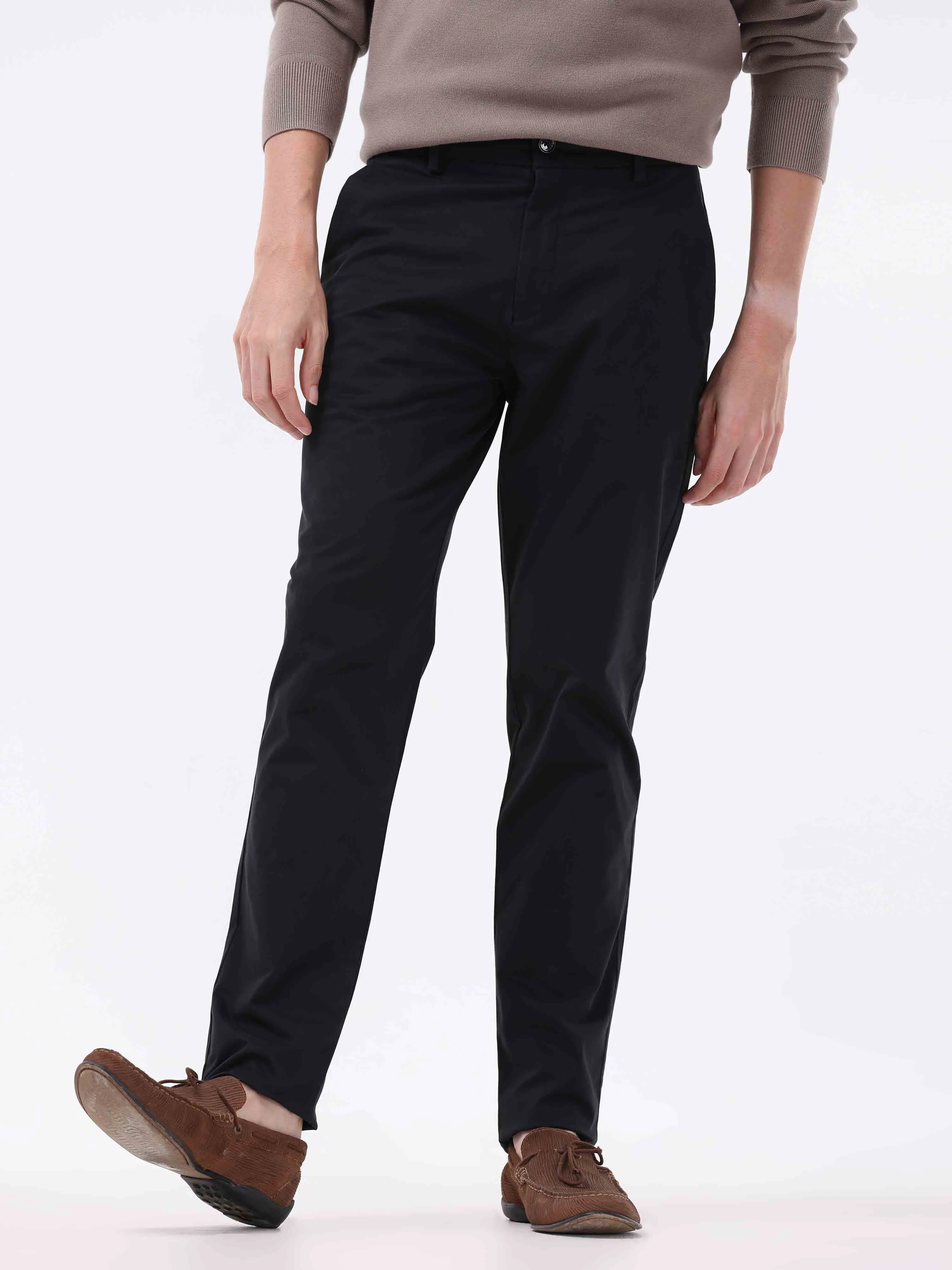 Semi Liquid Statement Black Chino