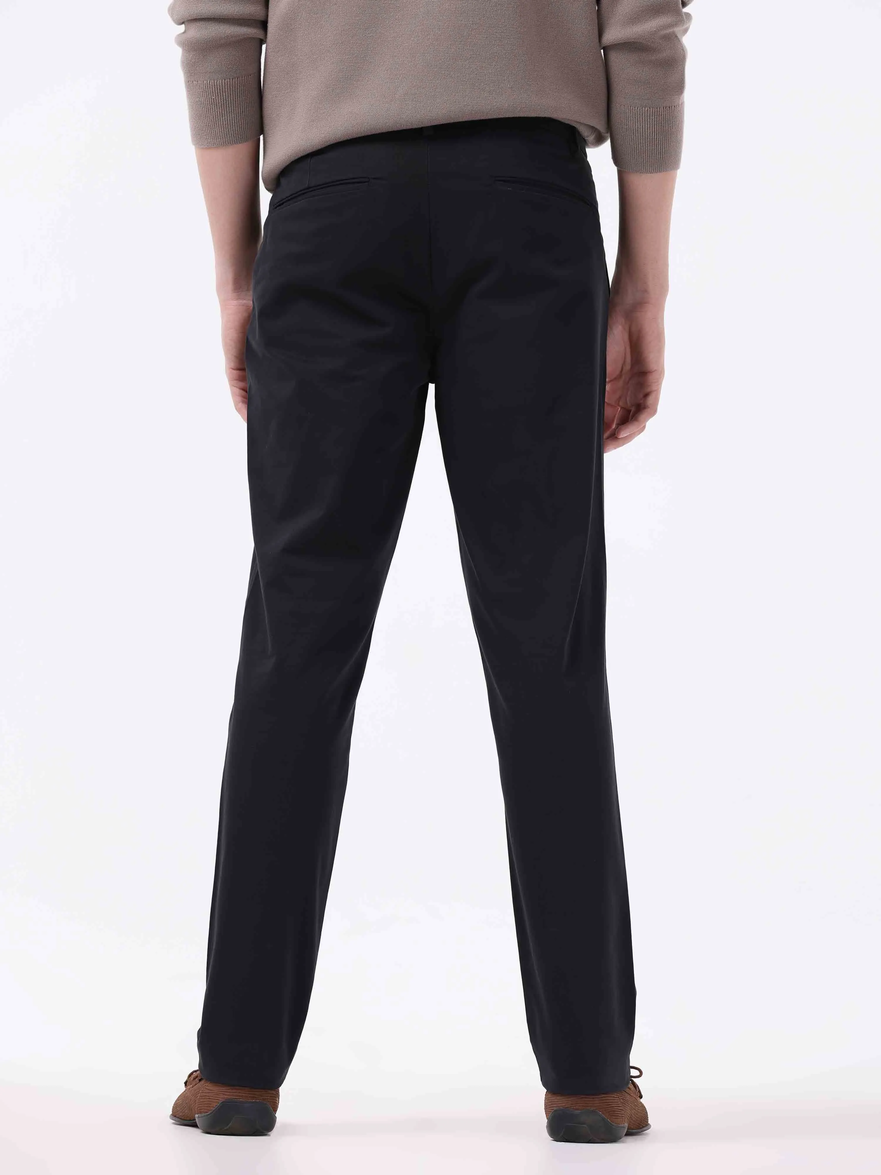 Semi Liquid Statement Black Chino