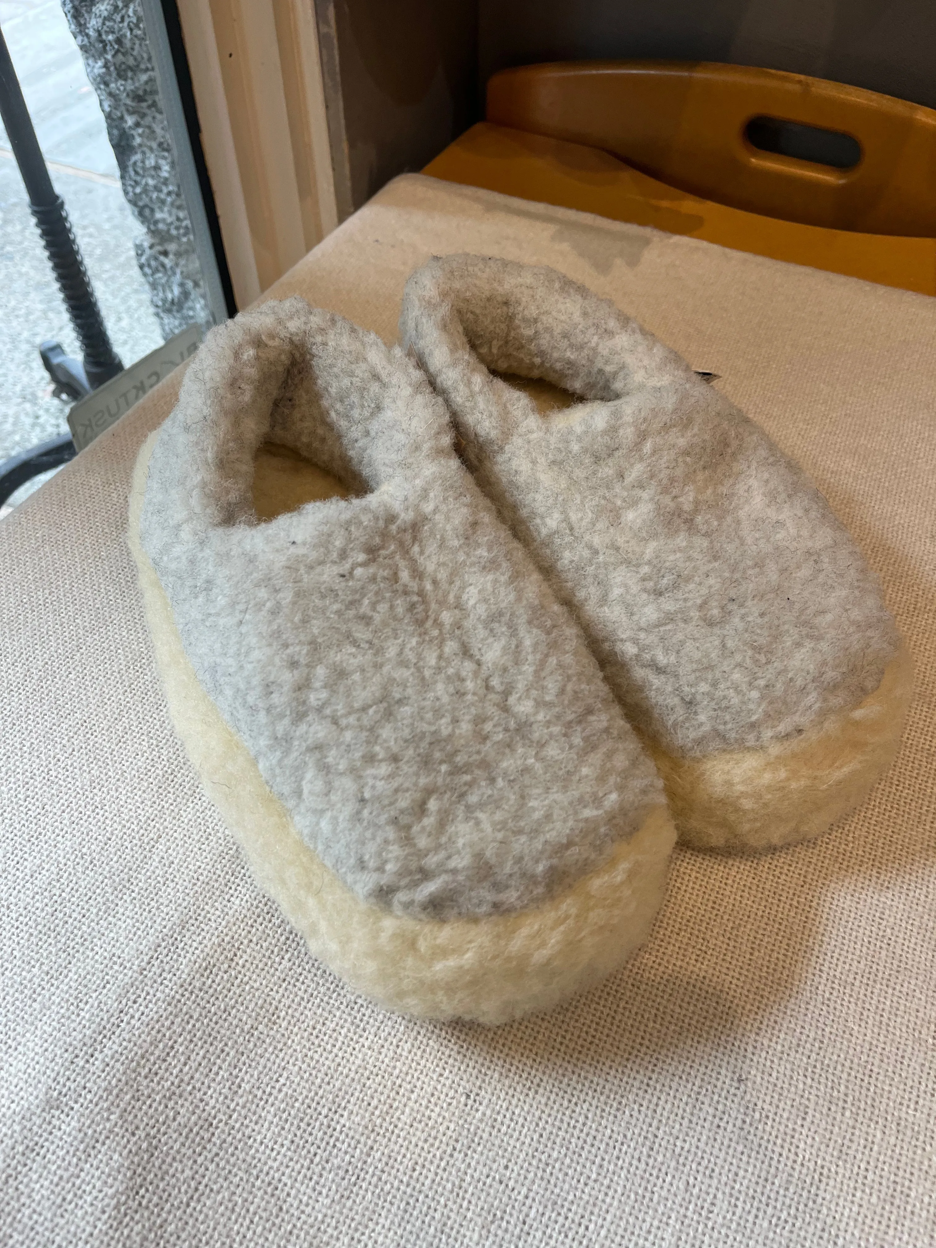 Sheep by the Sea Wool Slippers - Light Grey