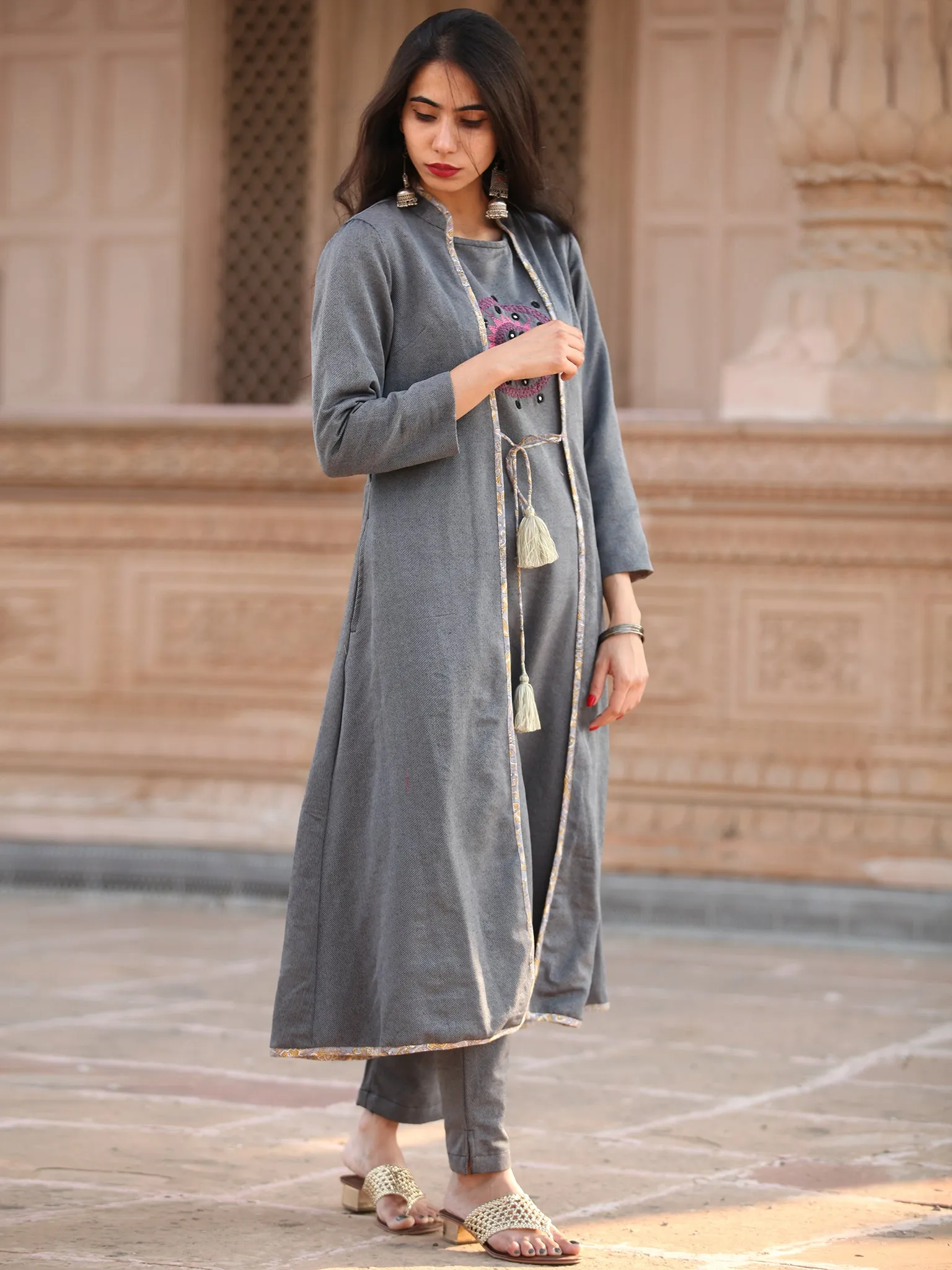 Shishir Prerna - Handloom Woolen Reversible Jacket - KJ04A0004