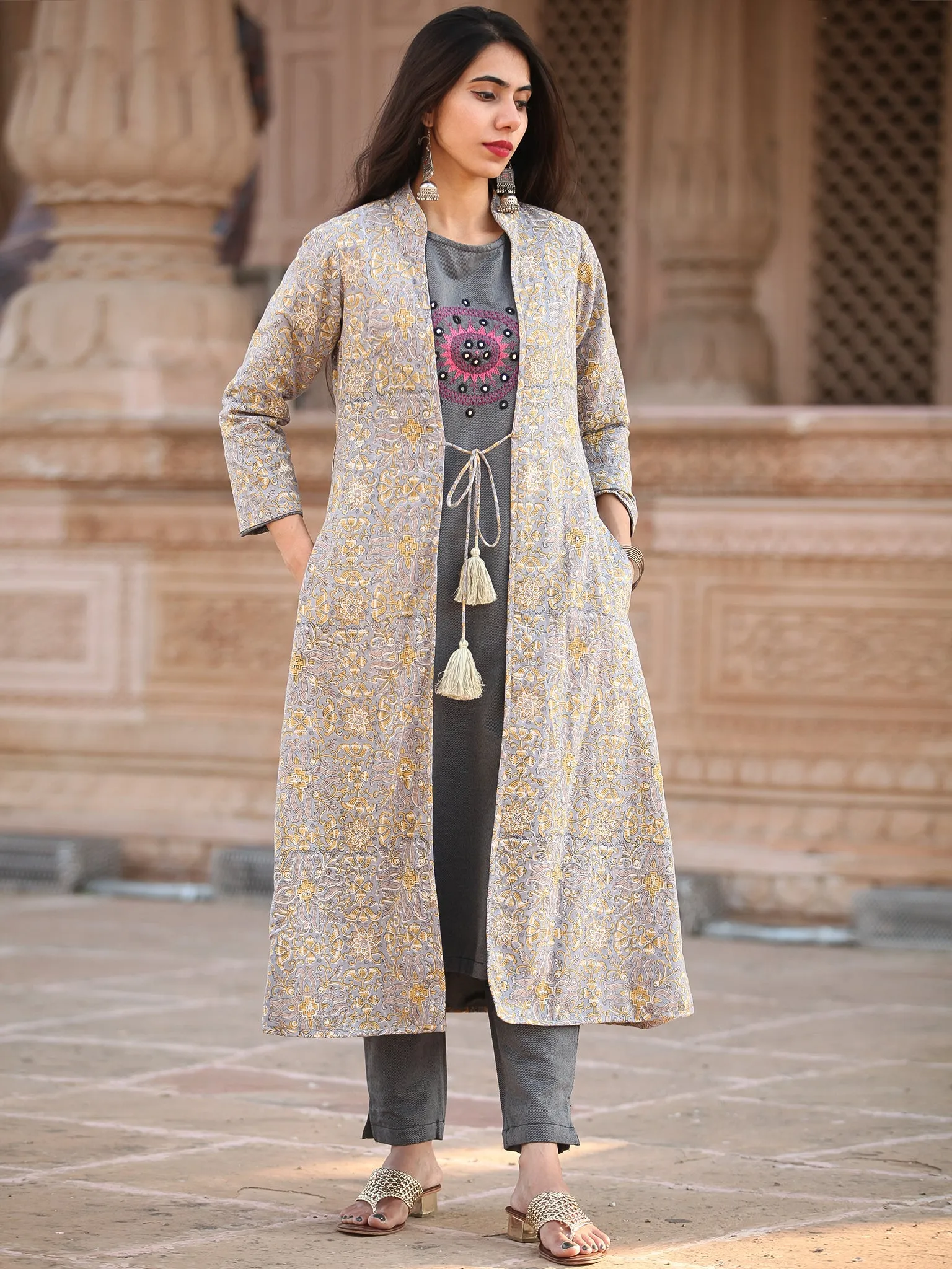 Shishir Prerna - Handloom Woolen Reversible Jacket - KJ04A0004