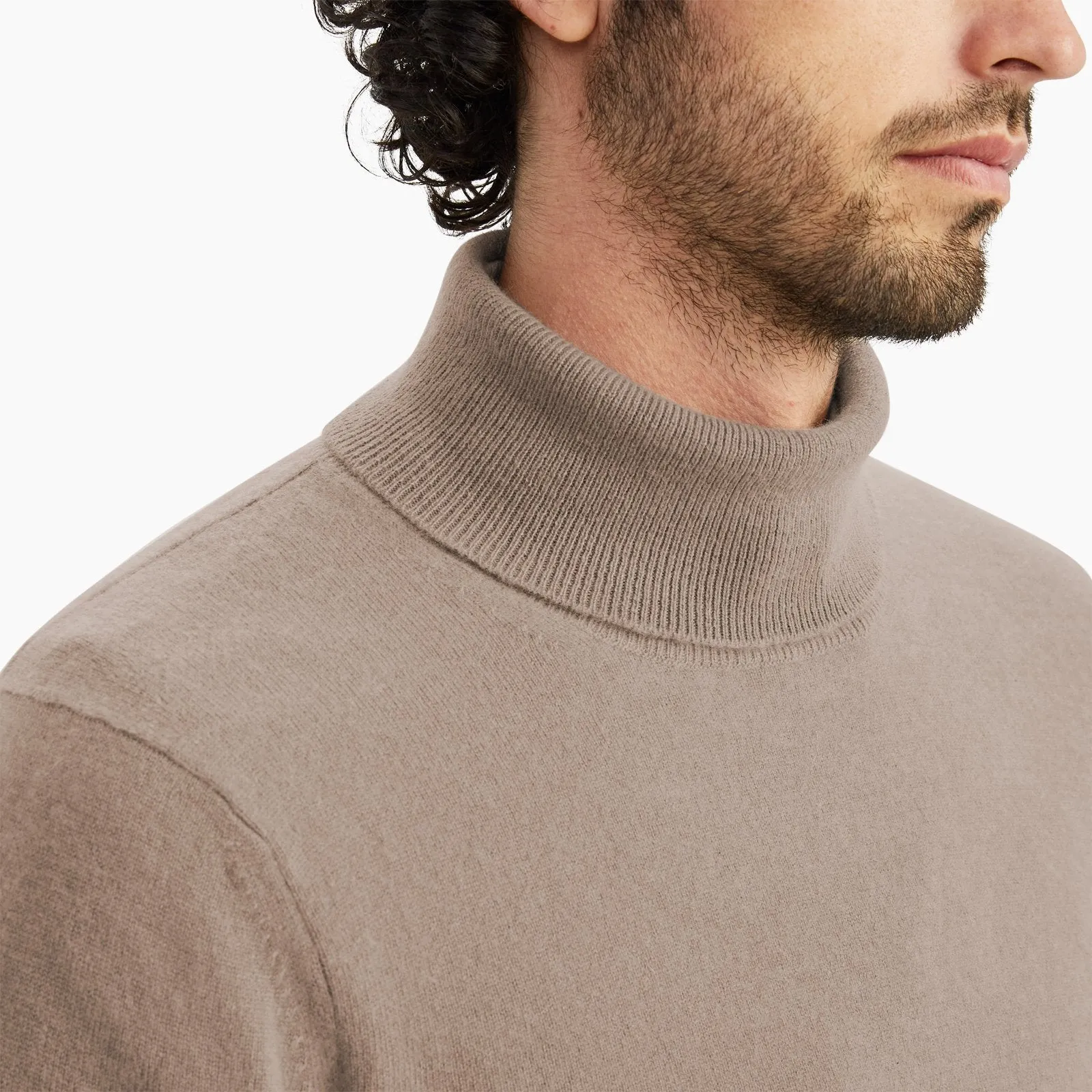 Signature Cashmere Turtleneck