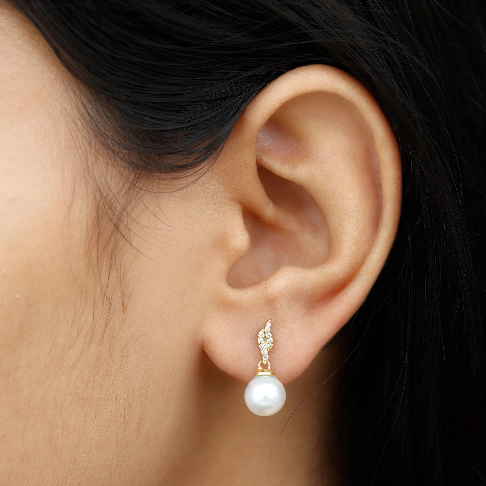 Simple Drop Earrings with Freshwater Pearl and Diamond Stones