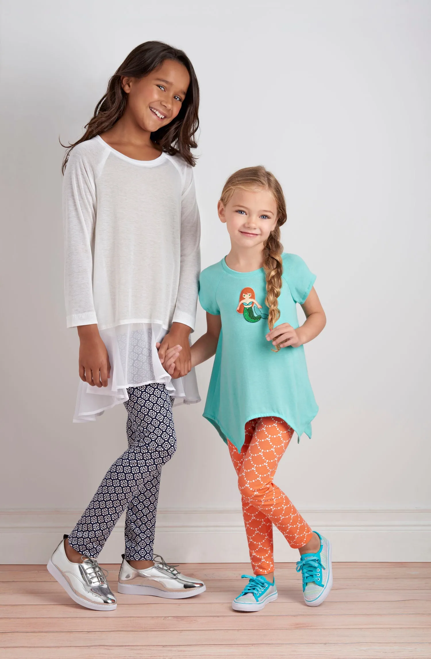 Simplicity Pattern S8566 Child's / Girls' Tunics & Leggings