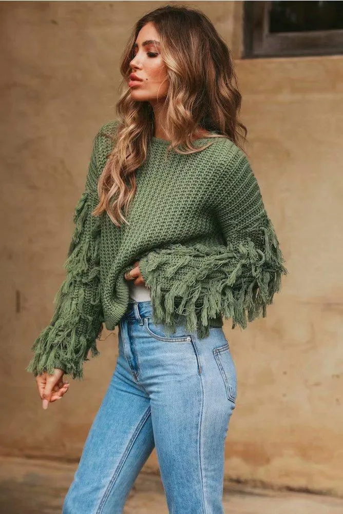 Solid Color Round Neck Long Sleeve Tassel Sweater