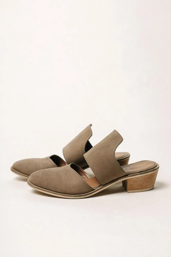 Soria Heeled Mule