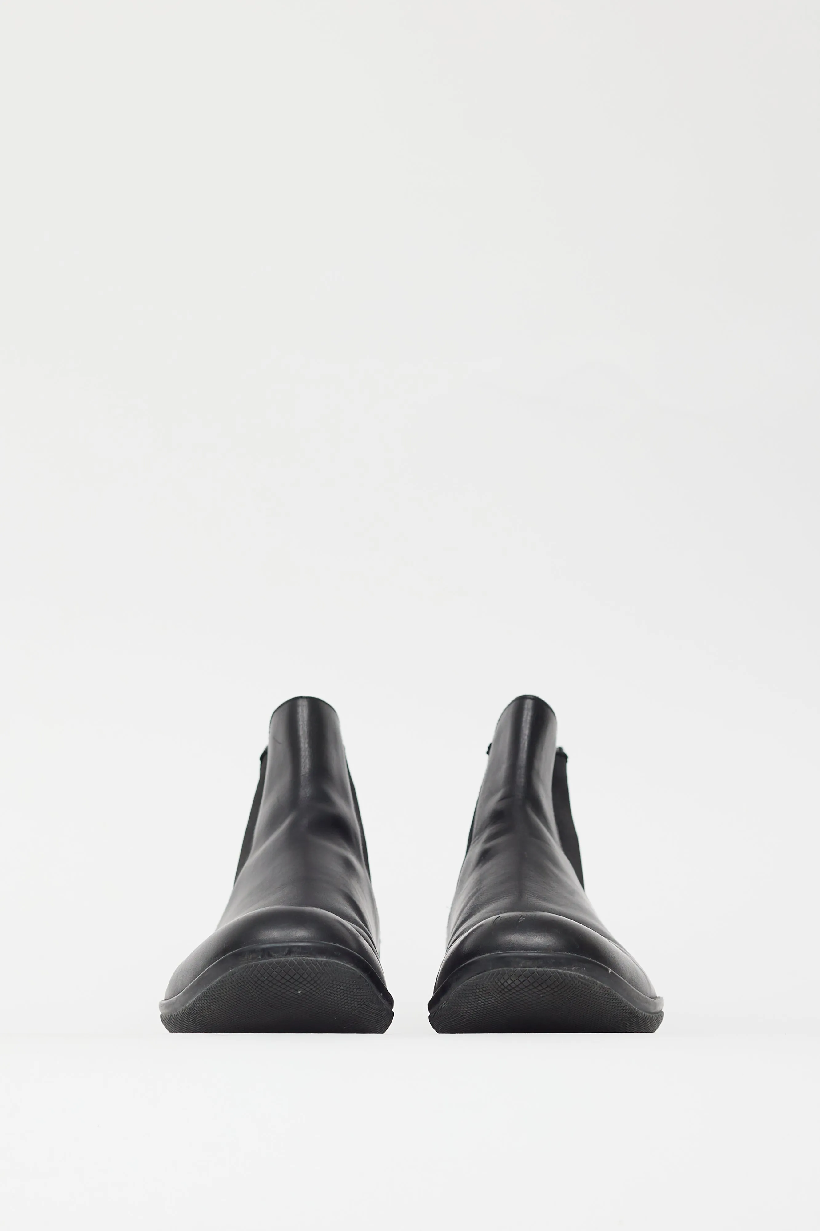 Sport Black Leather Rubber Sole Chelsea Boot