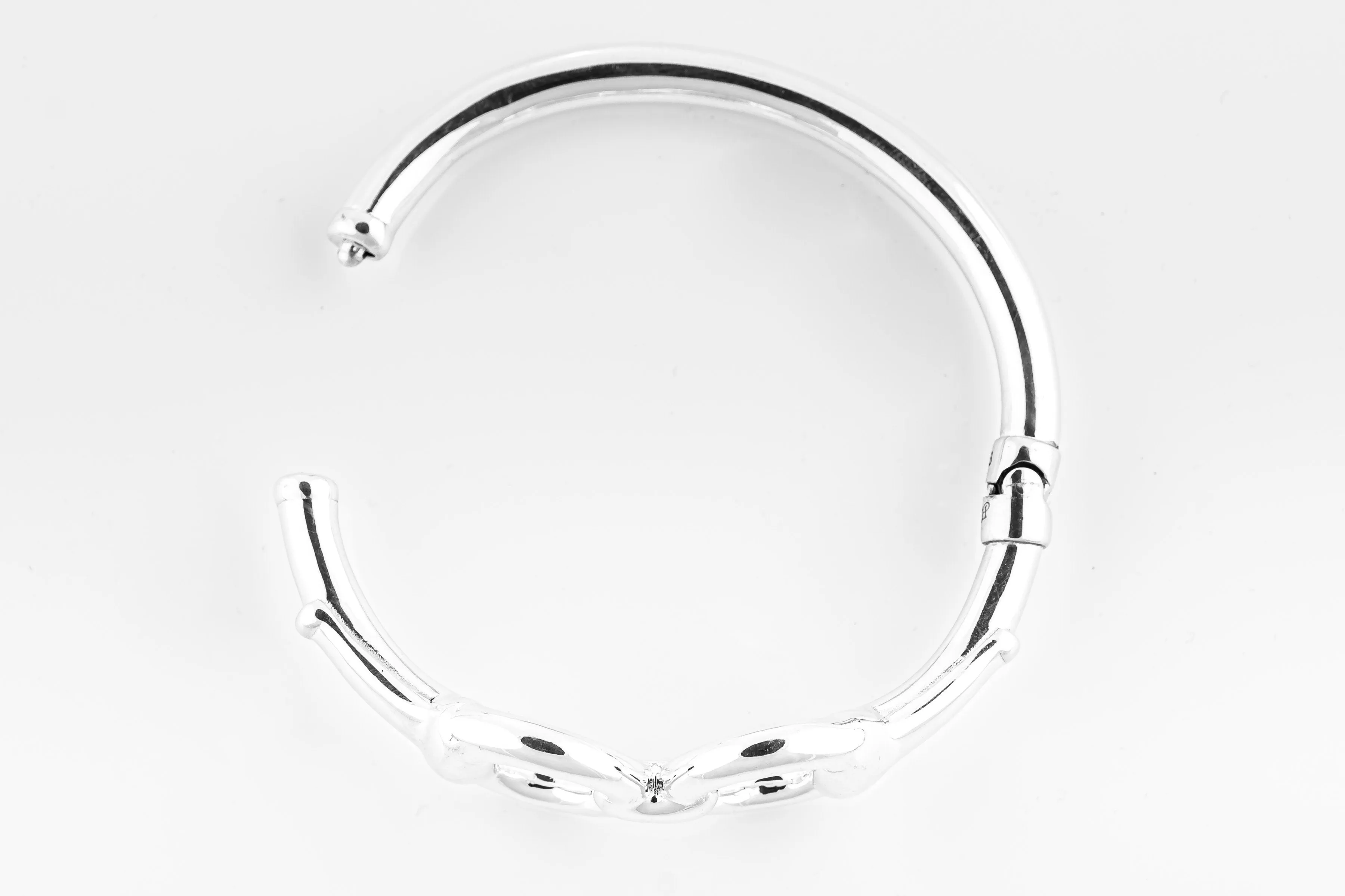 SS27 Snaffle Bit Hinged Bangle