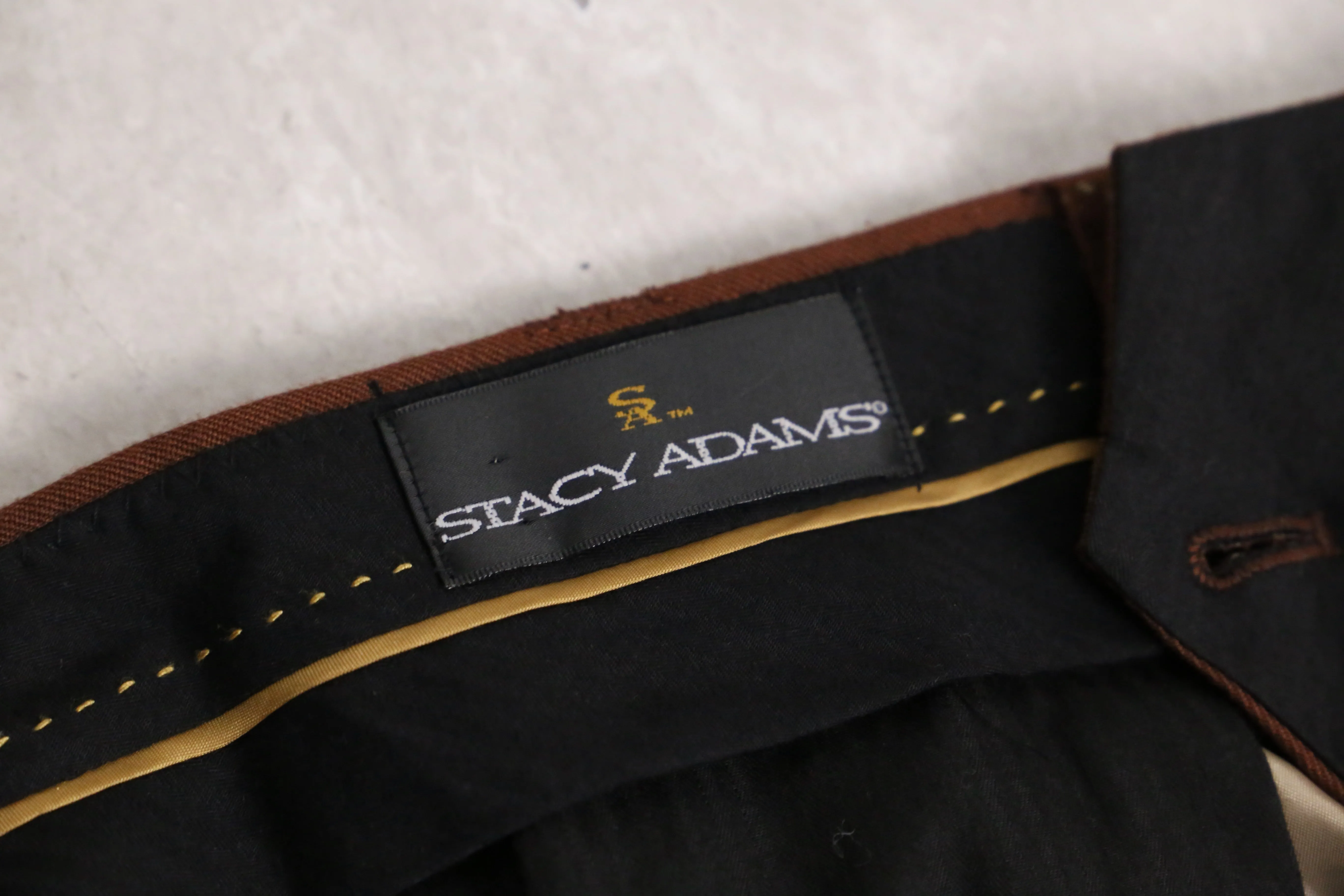 “STACY ADAMS” stripe design brown wide slacks