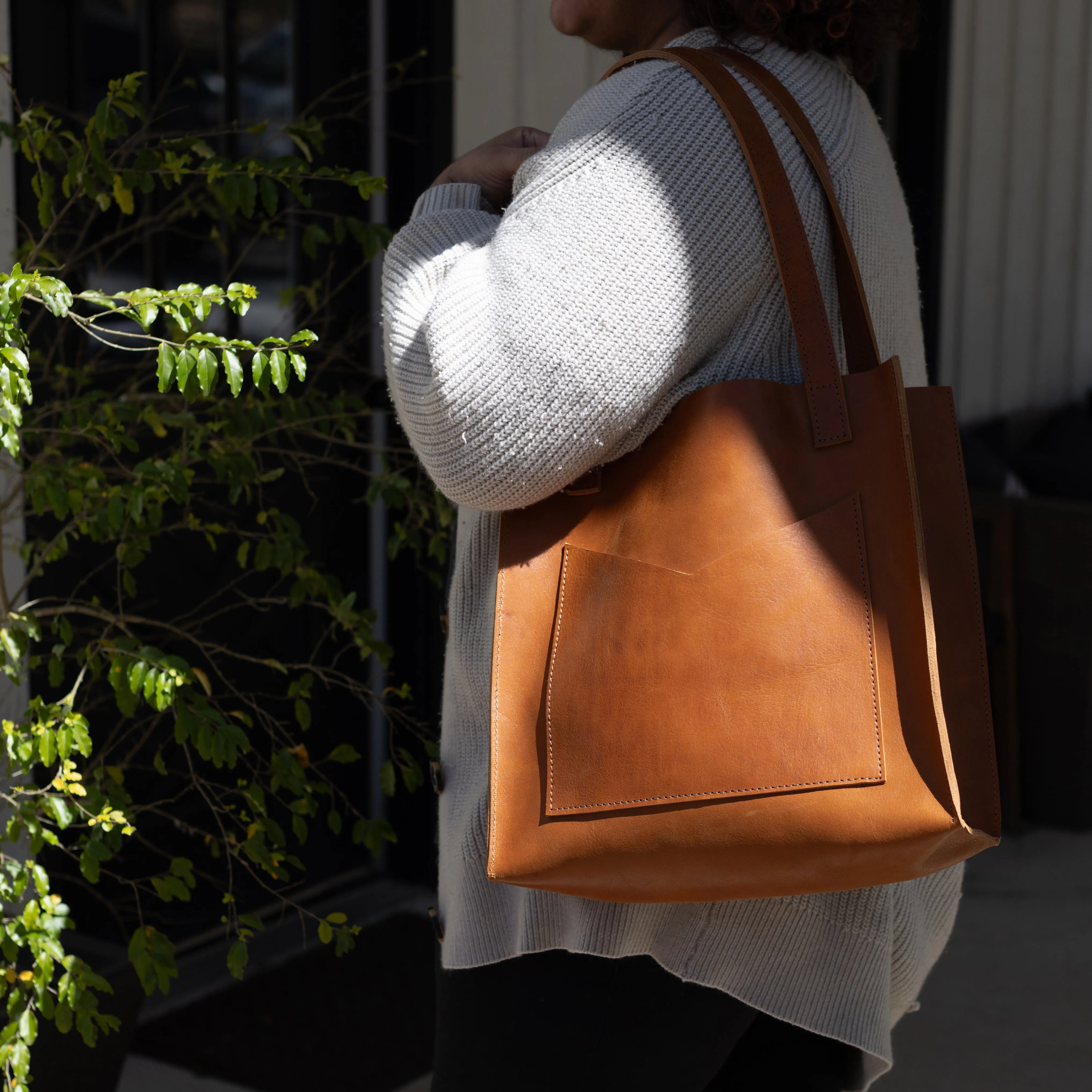 Steffany Tote in Caramel Veg-Tan