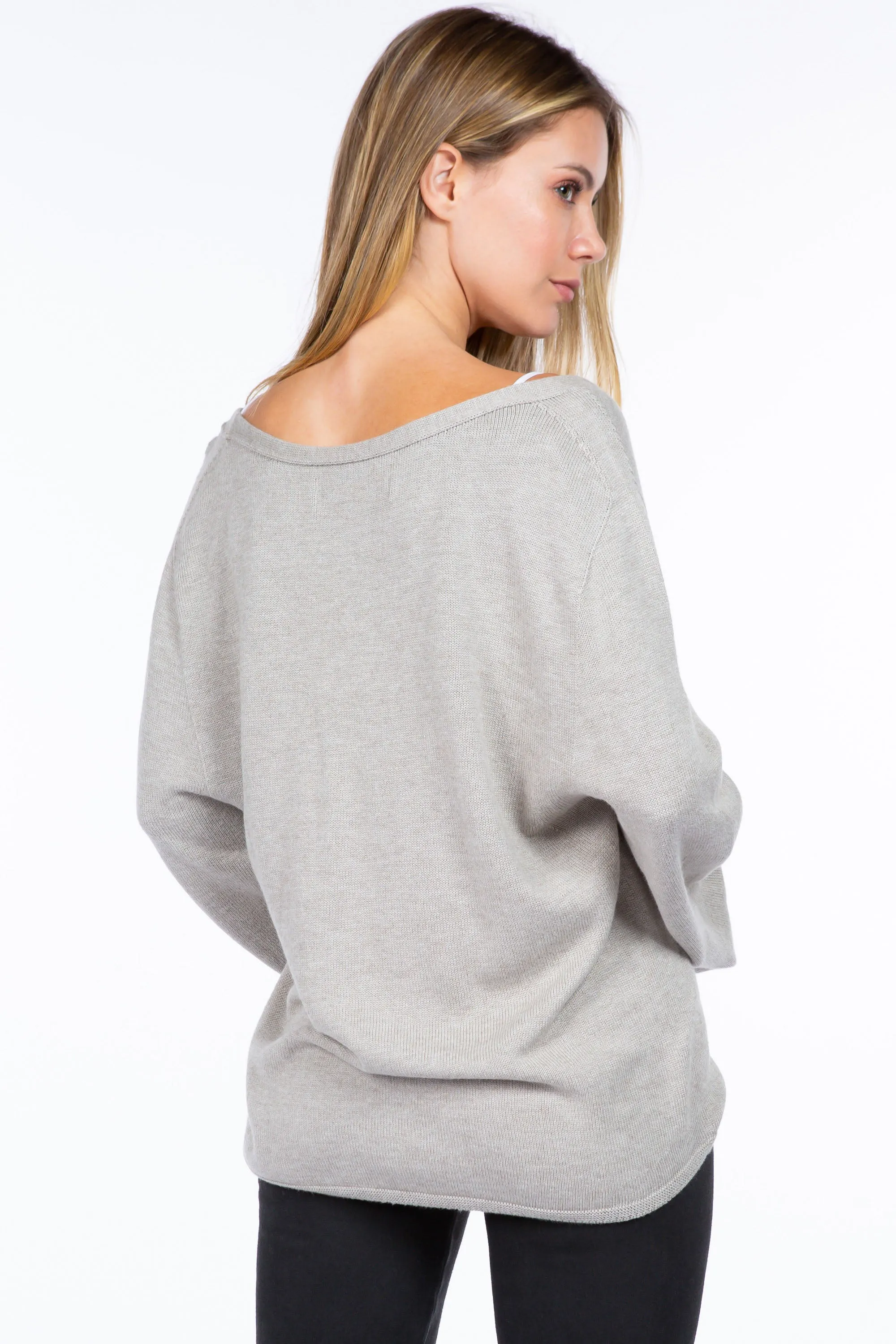 Sustainable Relaxed Fit Classic V-Neck Sweater