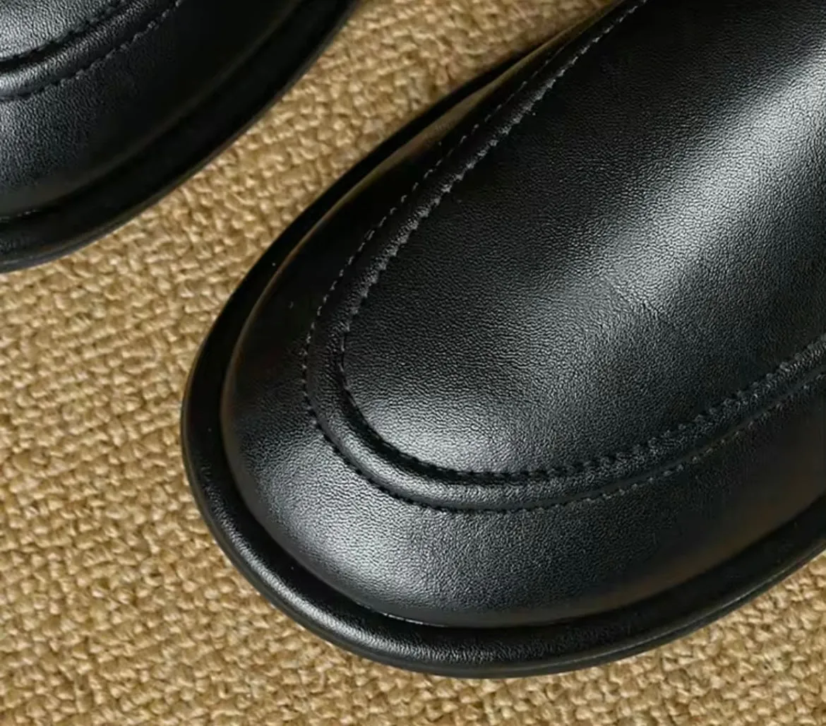 Timeless Elegance: Women's Handmade Genuine Leather Loafers