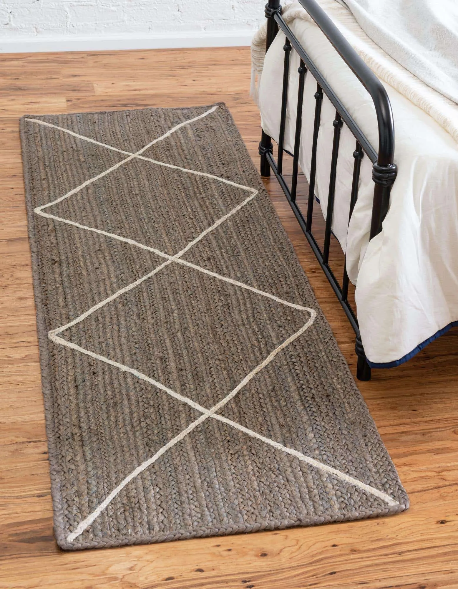 Trellis Braided Jute Rug