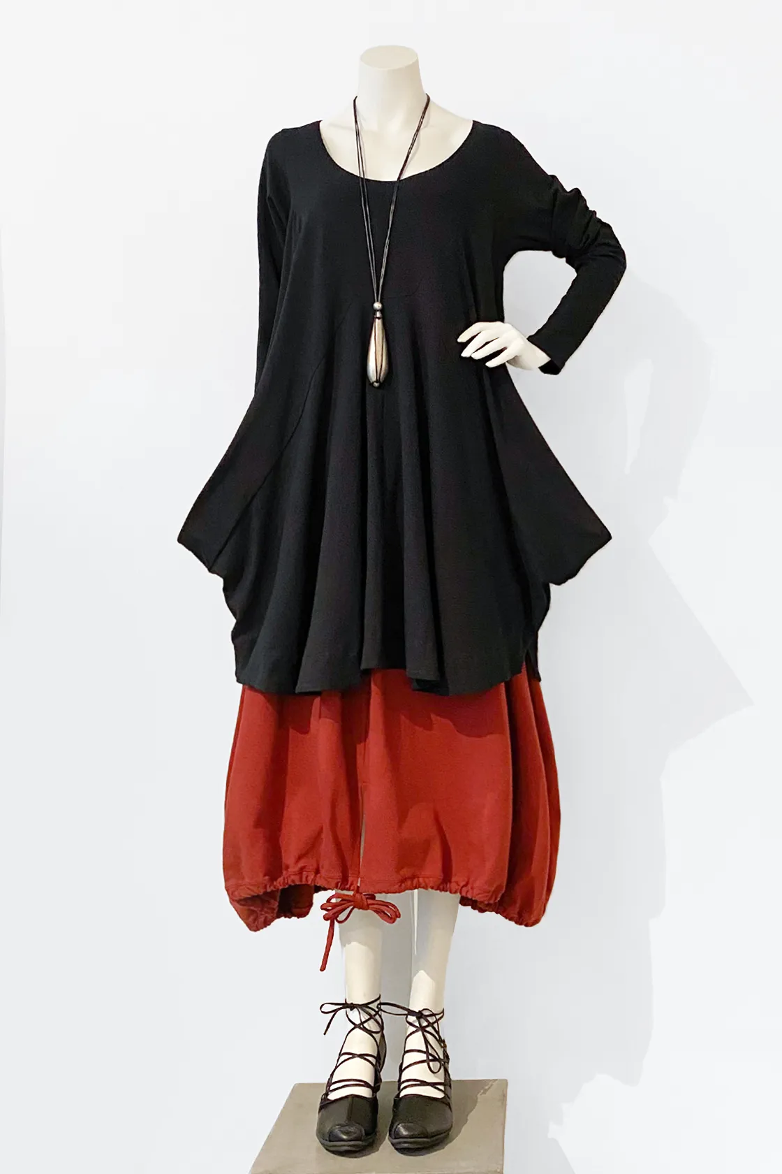 Vernazza Dress in Black Tokyo