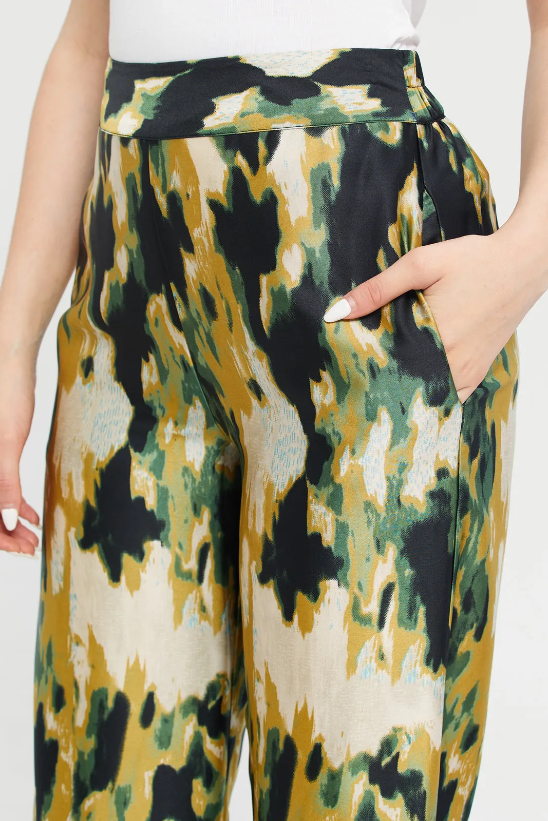 Women Green Printed Trouser