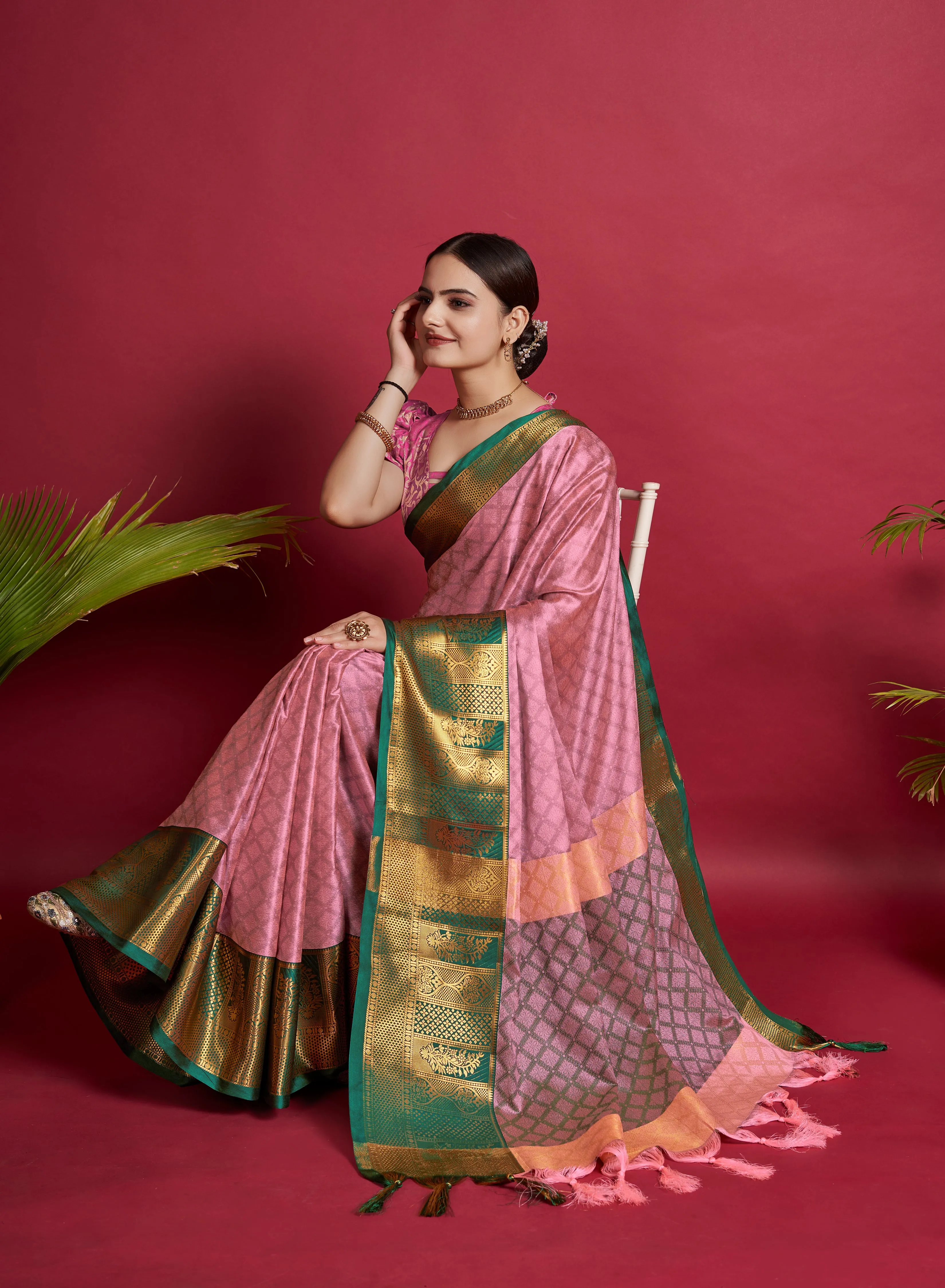 Women Party Wear Designer Soft Silk Pink colour Saree with Zari Border Work