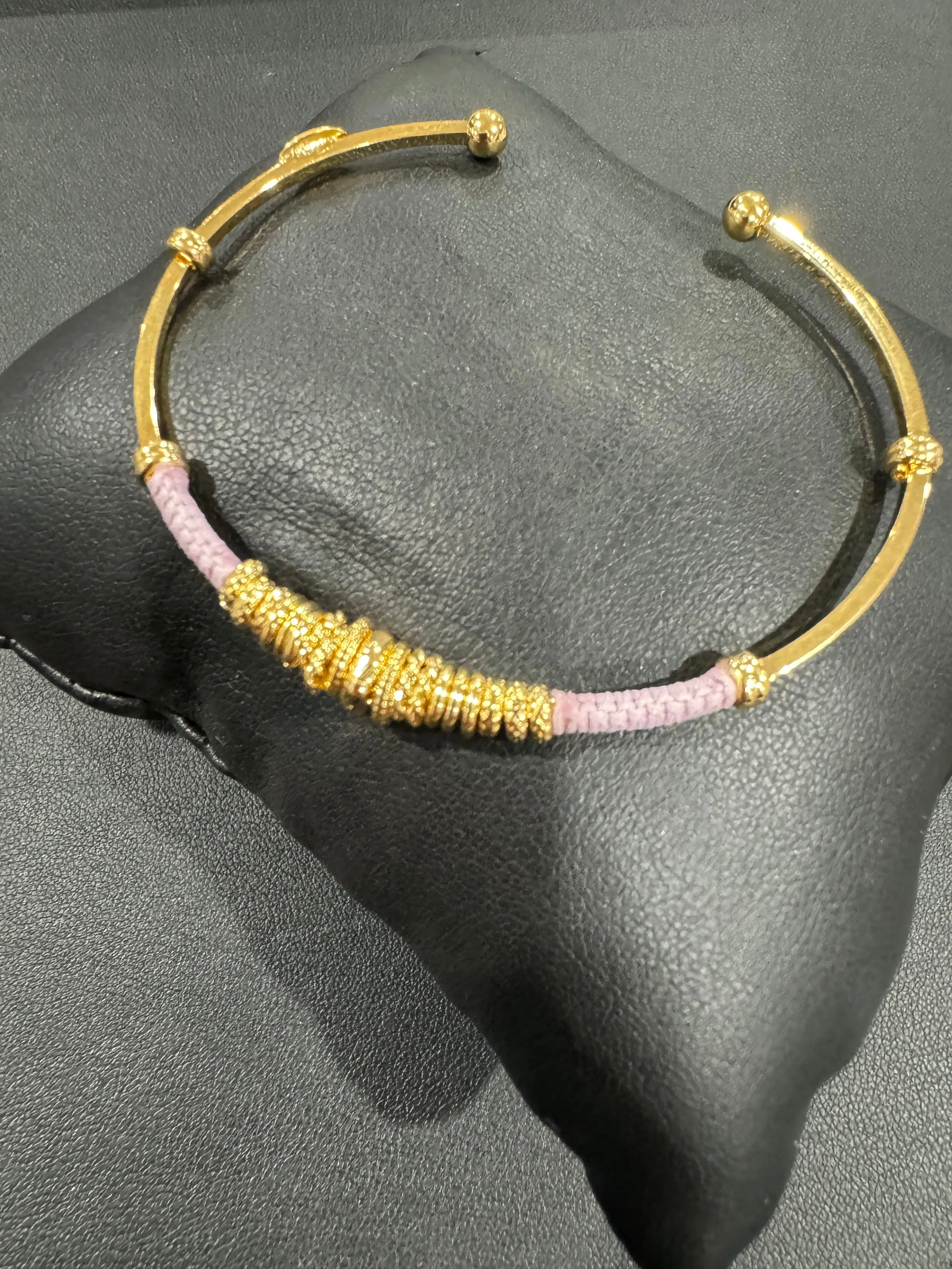 Zizanie Bracelet in Lilac